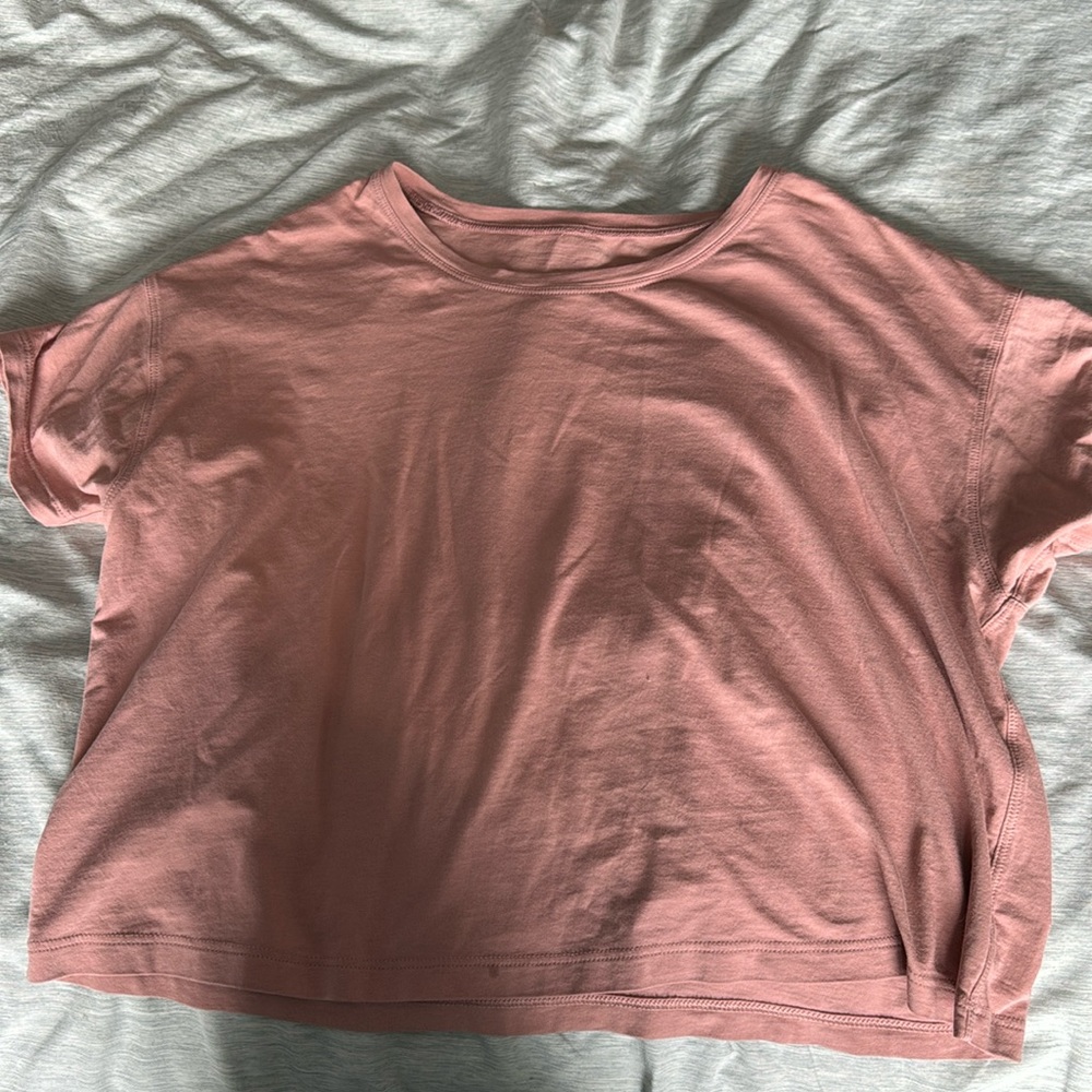 lululemon tshirt